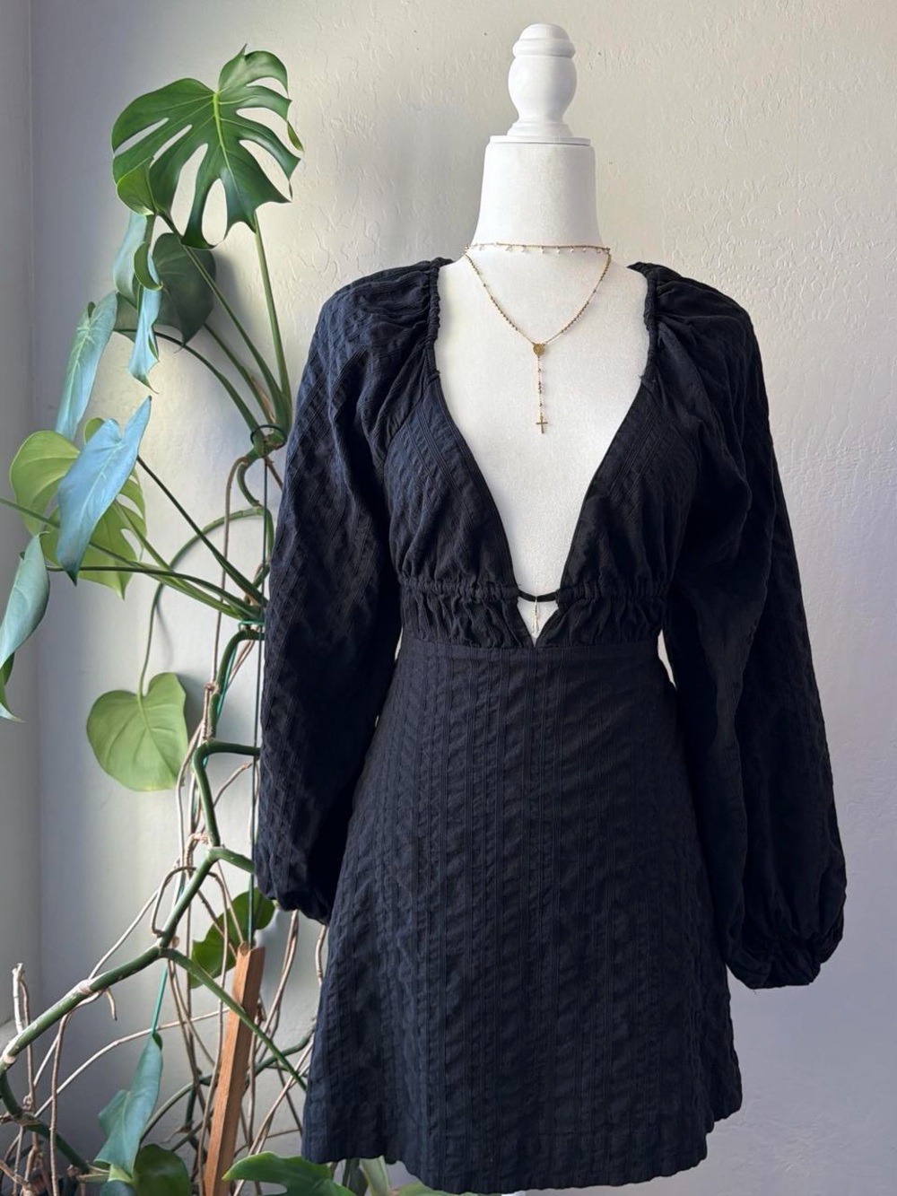 Free People Black Long-Sleeve V-Neck Mini Dress with open back